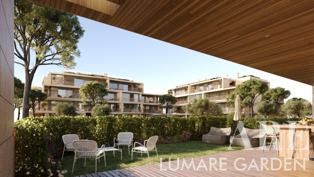 Lumare Garden Residences con balcón cubierto y área de jardín privado